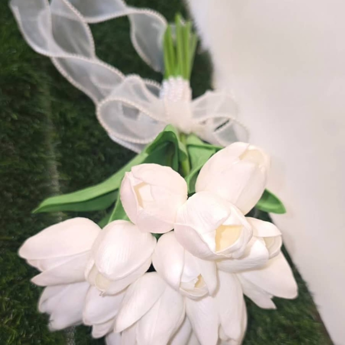 WhatsAppImage2025-11-26at6.58.05PM-ezgif.com-resize دسته گل لاله